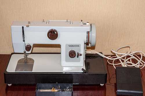 Швейная машина - "подольск" класса 100.