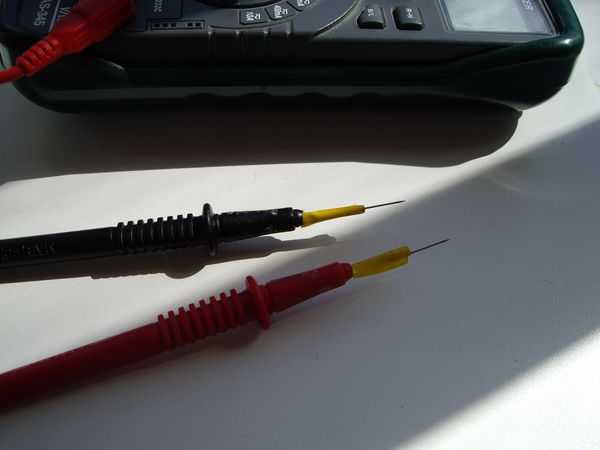 Как зарядить аккумулятор ноутбука без ноутбука: напрямую от зарядки или от блока питания