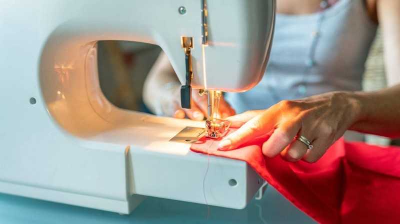 Швейная машинка для начинающих: какую лучше выбрать