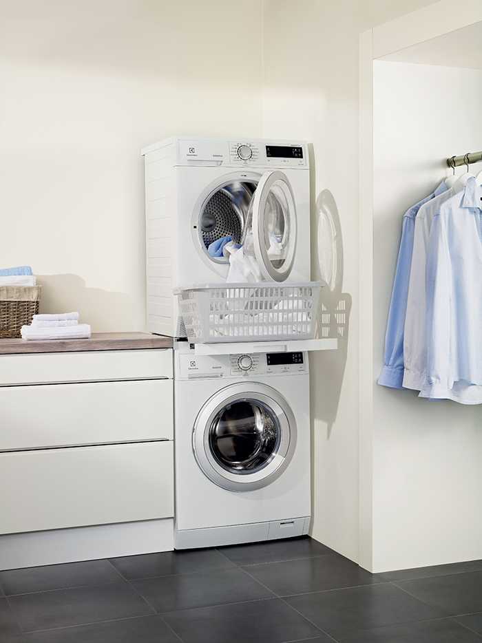 Как правильно установить сушильную машину на стиральную?