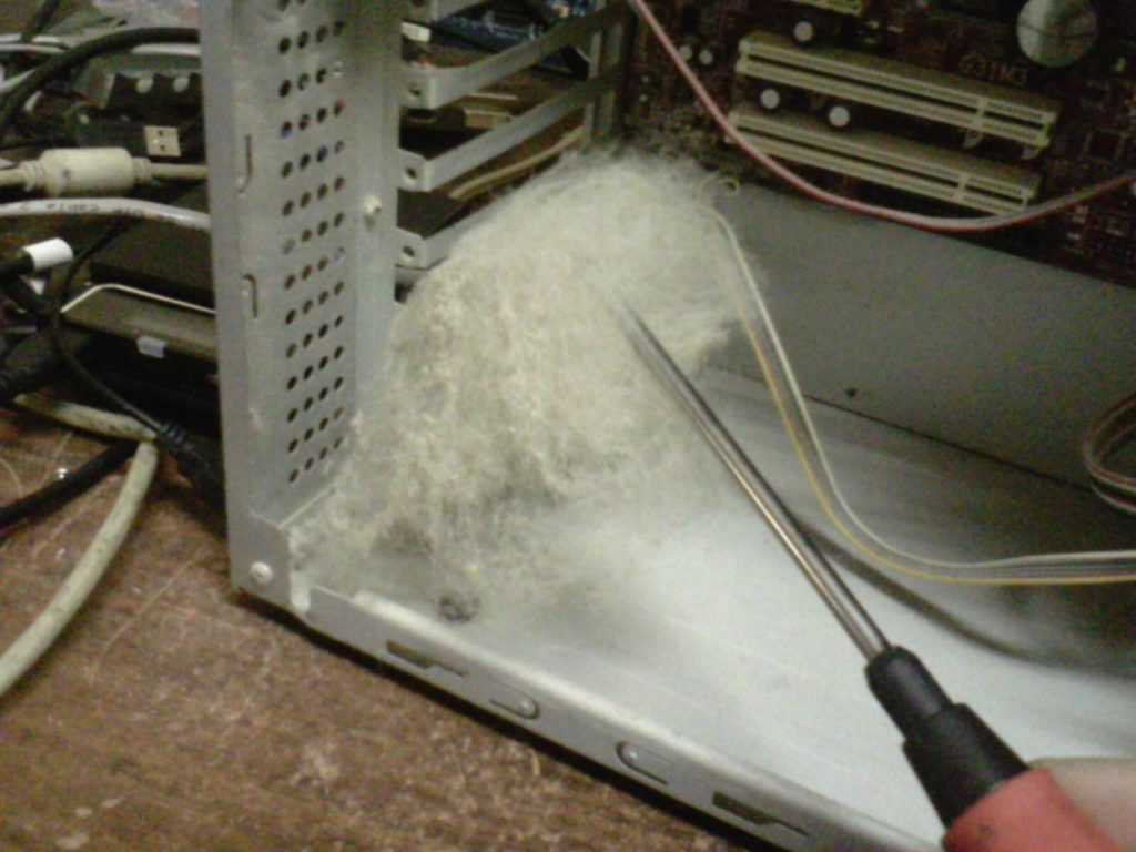 Как почистить ноутбук от пыли самостоятельно: пошаговая инструкция | ichip.ru