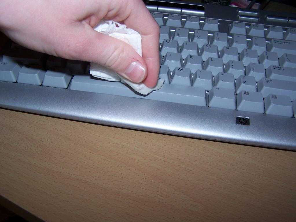 Правила самостоятельной чистки клавиатуры ноутбука