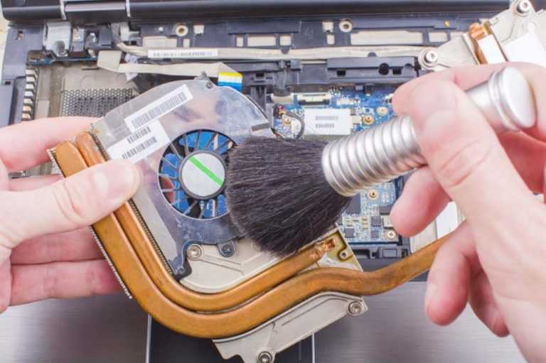 Как почистить компьютер или ноутбук от пыли: чем можно чистить клавиатуру и мышку
