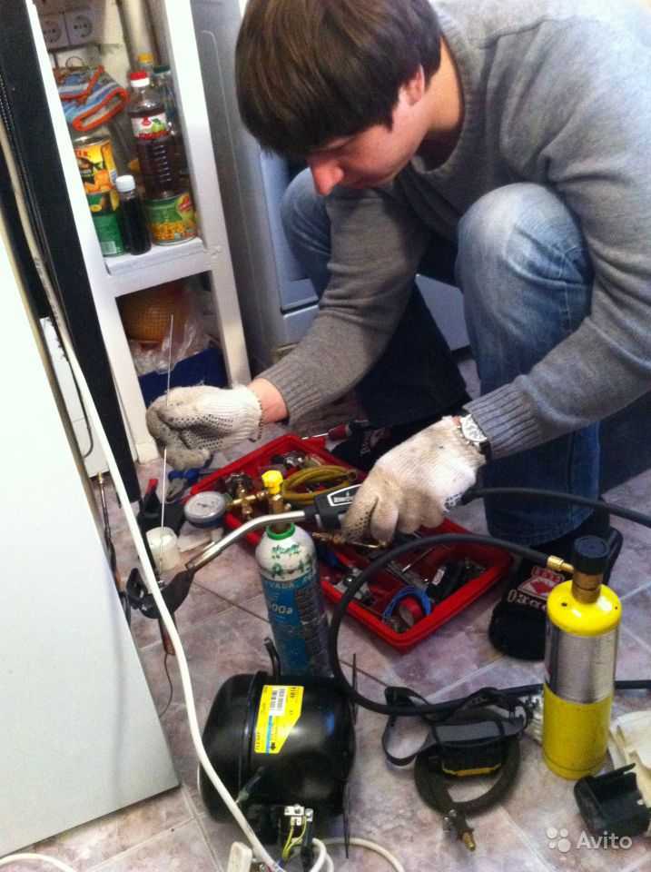 Как самостоятельно отремонтировать холодильник
